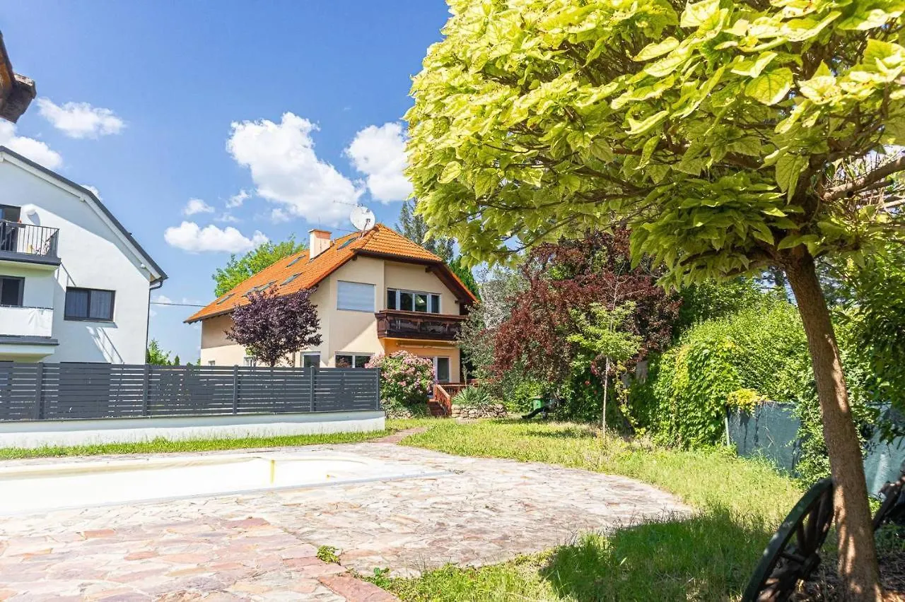 Comfortable Rooms In A Beautiful House Gd Вена Австрия