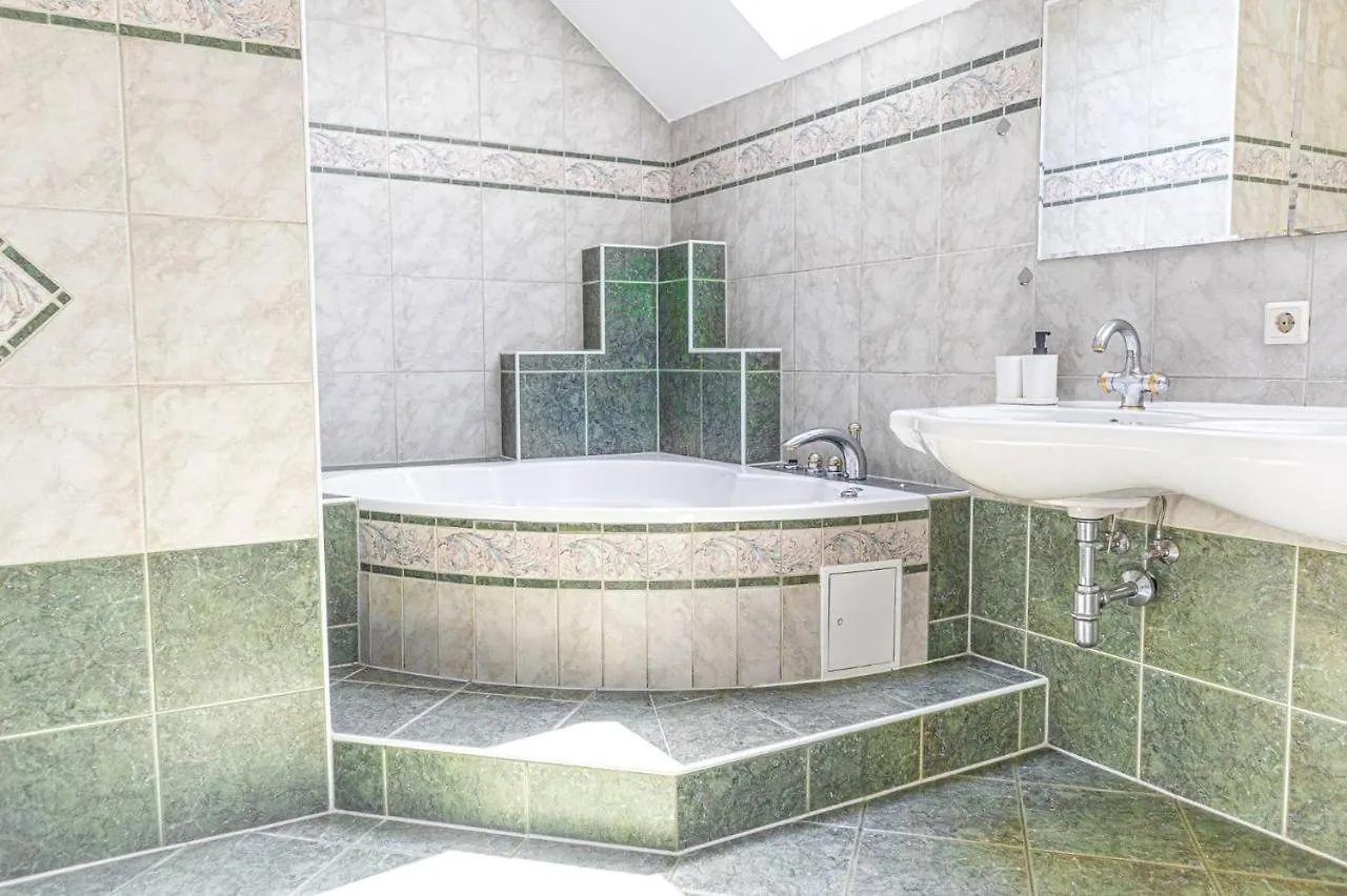 Comfortable Rooms In A Beautiful House Gd Вена Австрия