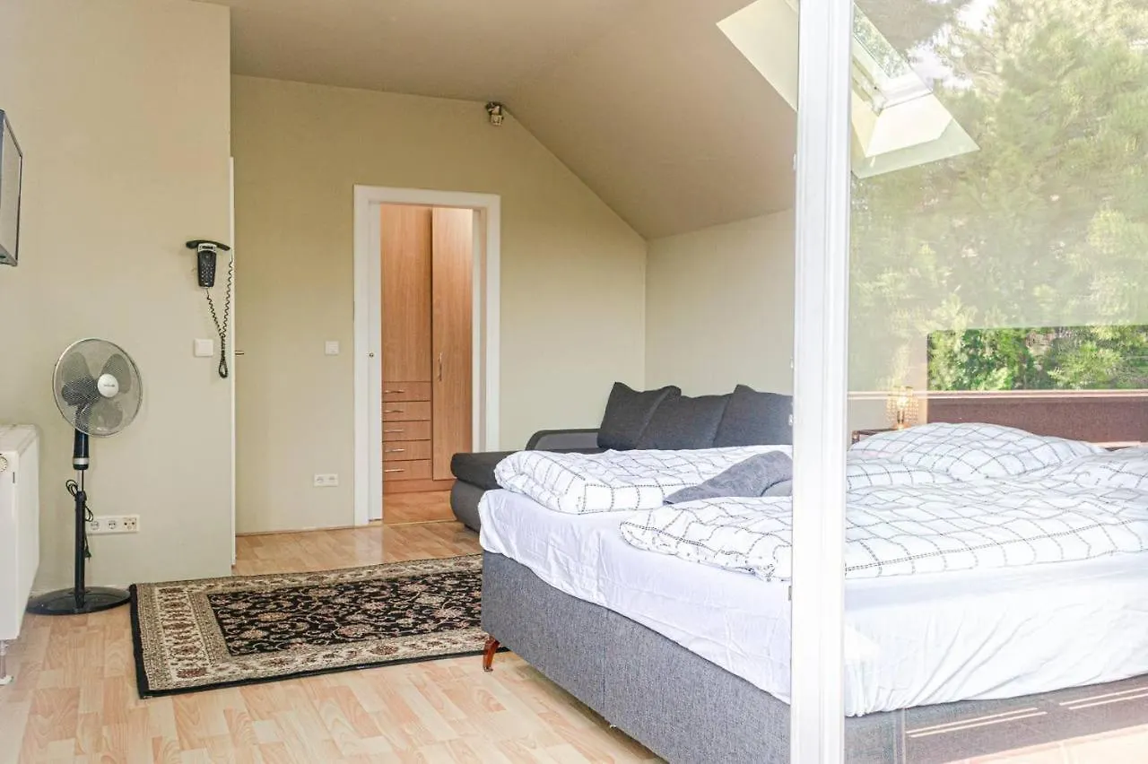 Comfortable Rooms In A Beautiful House Gd Вена Проживание в семье